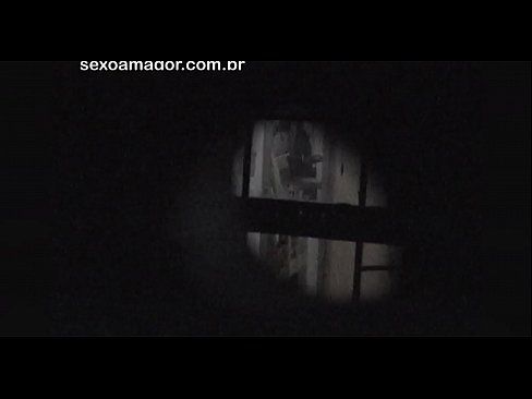 ❤️ Blondie word in die geheim video-opgeneem deur 'n buurtvoyeur wat agter hol bakstene versteek is ❌ Pornovideo op af.hentai-id.ru ❌